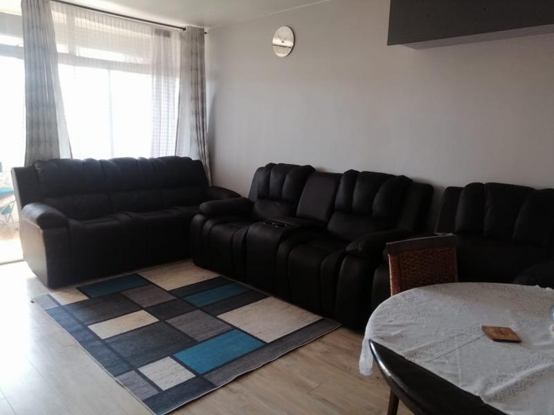 To Let 2 Bedroom Property for Rent in Oakdale Western Cape